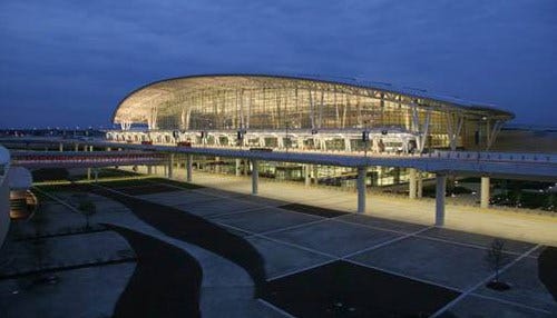 Indy Airport Holding Live Auction