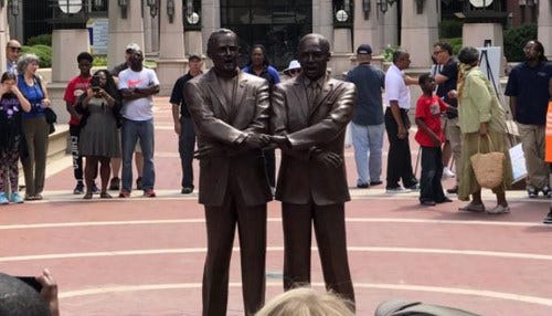 South Bend Unveils Hesburgh-King Statue