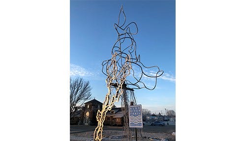 Shelbyville to Debut Giant Sculpture