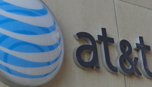 AT&T Expands to Versailles