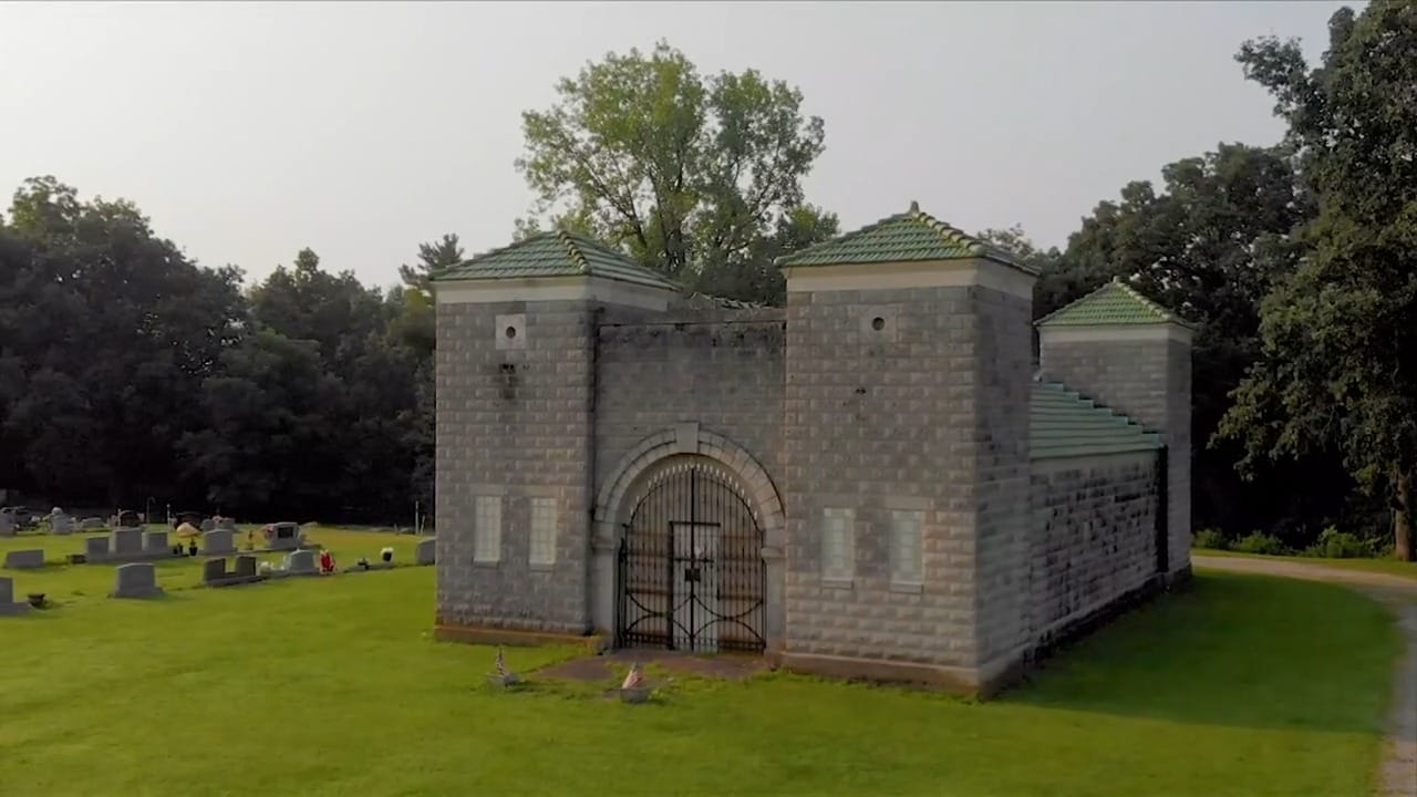 Endangered INdiana: Oxford Community Mausoleum